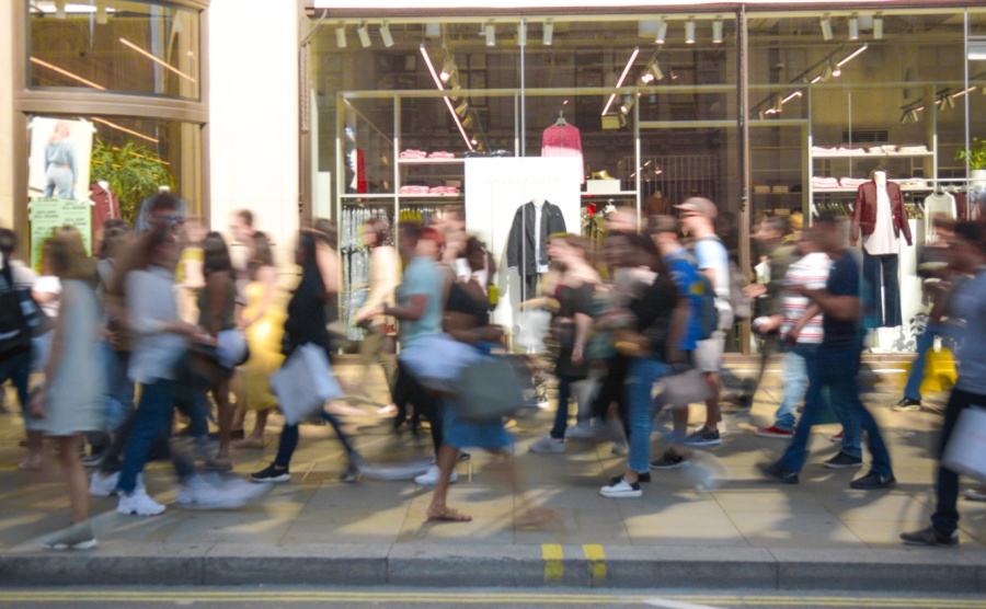 Shoppers and taxpayers boost sterling