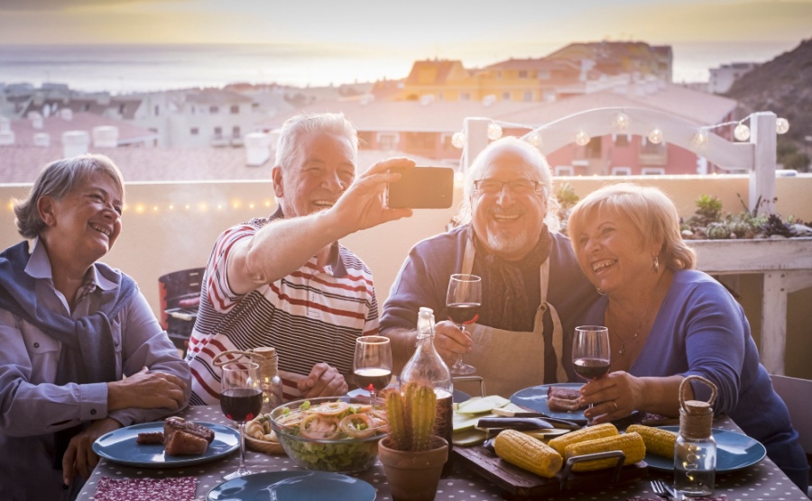 Retiring to Spain: A Complete Guide to Finances, Pensions, Tax and Currency Planning