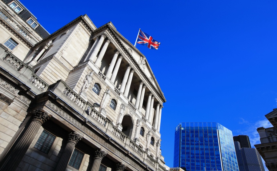 Sterling hits high notes as Bank holds